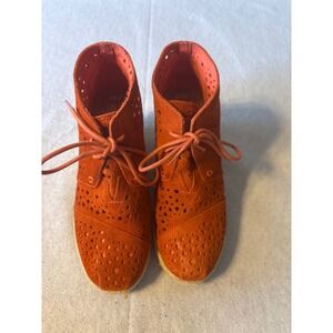 TOMS Desert Wedge Women 6.5 Orange Good Perforated Suede Espadrille Booties